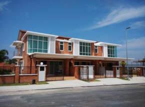 New Vacation Double Storey Home
